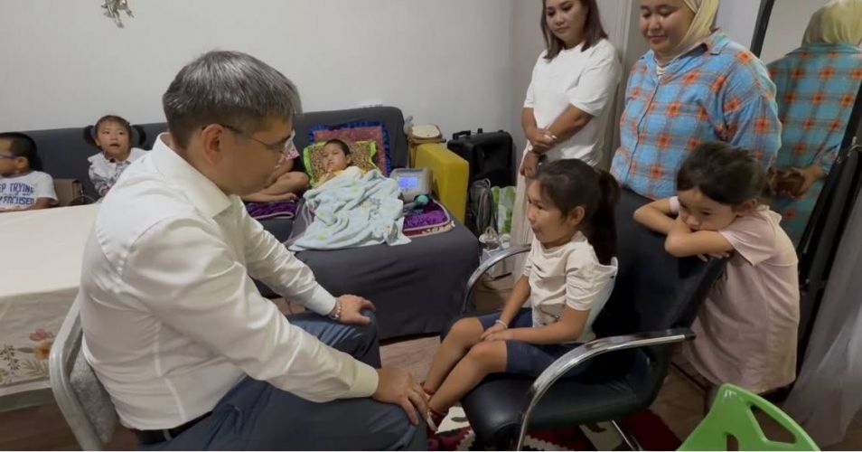 Eight children in Kyrgyzstan receive ventilators for home use