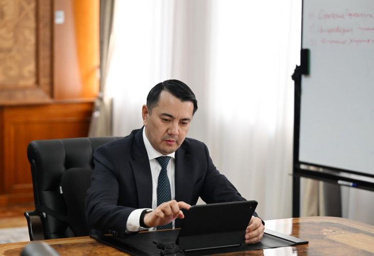 Digitalization of Zhogorku Kenesh: Speaker sends law to President in e-format