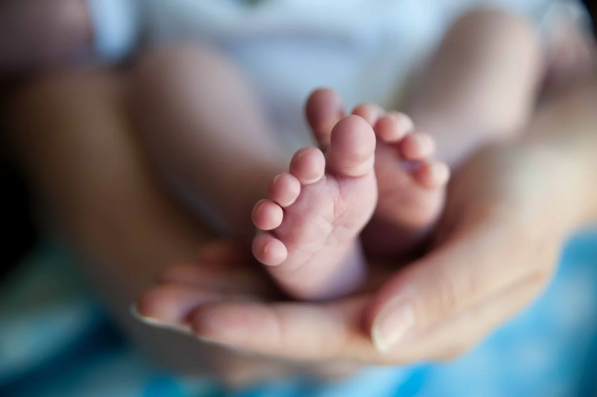 В Азербайджане за год зафиксировано более 100 родов на дому