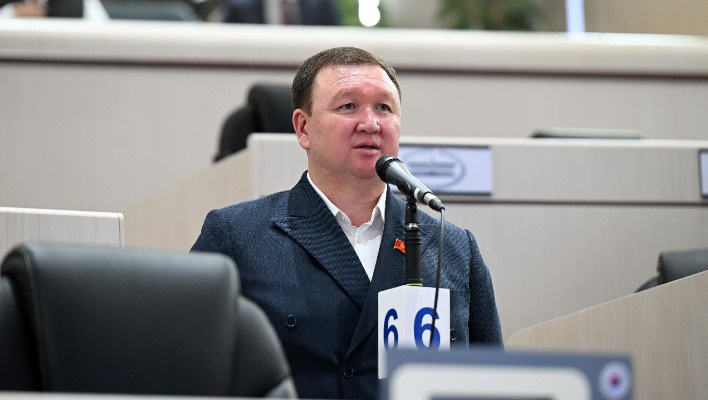 Мирлан Жеенчороев предлагает дать мигрантам право участвовать в выборах в ЖК