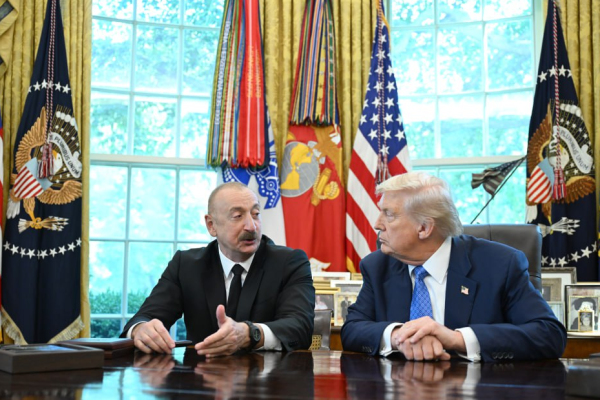 Алиев благодарит Трампа за «памятный подарок»