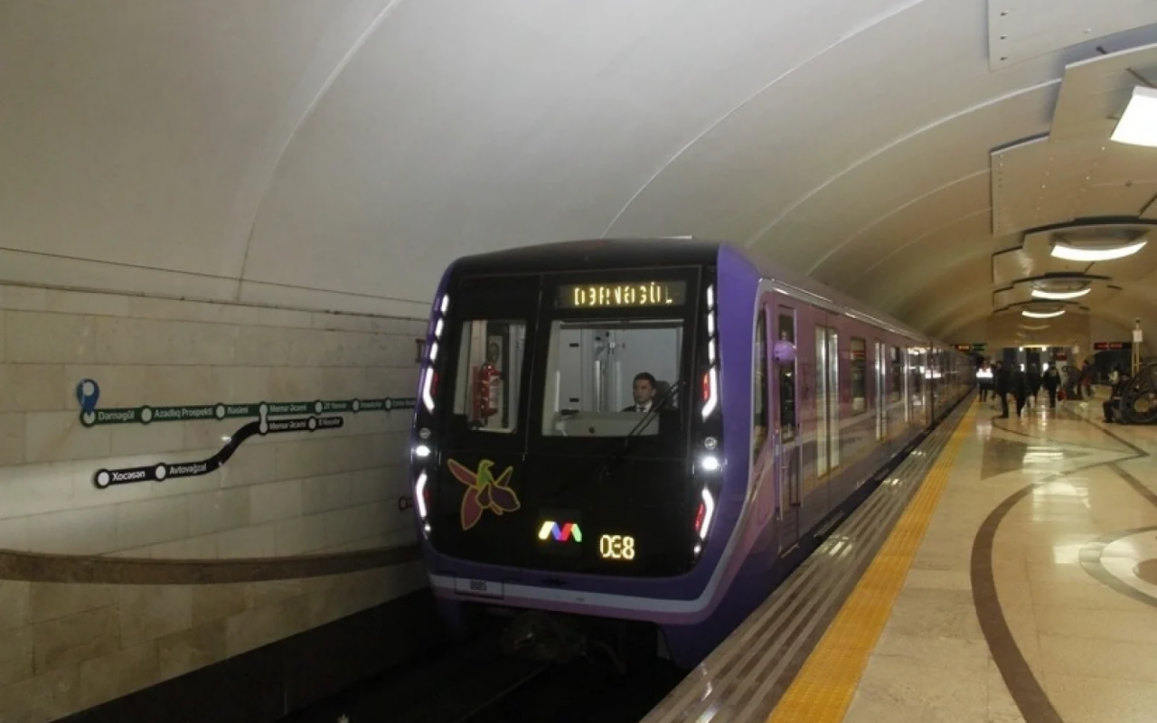 В Баку начинается реализация проекта по разделению линий метро