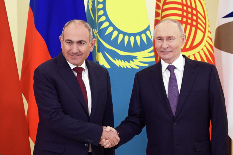 Paşinyan və Putin arasında telefon danışığı olub