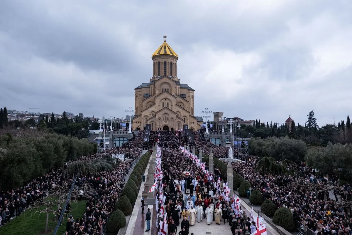 На пост патриарха Грузии выдвинуты три основных кандидата