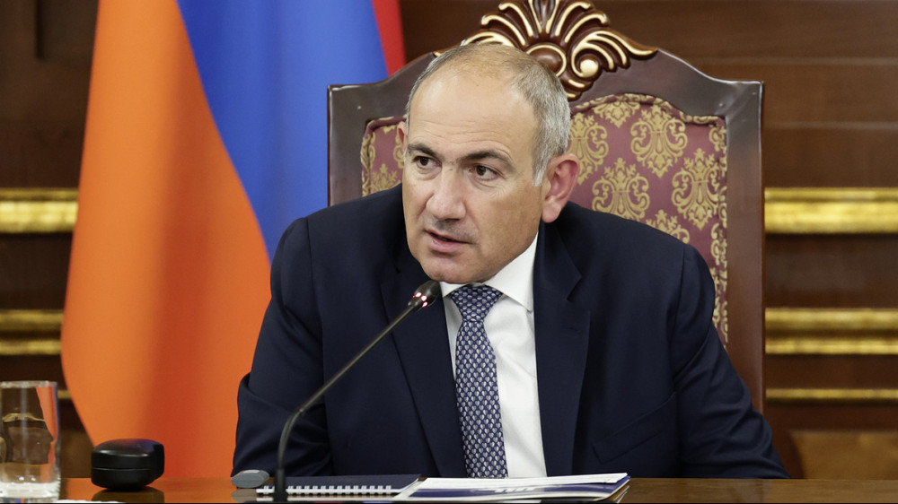 Пашинян анонсировал отставку правительства Армении