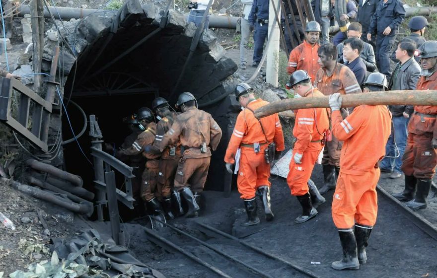 Более 80 рабочих погибли в результате взрыва на угольной шахте в Китае