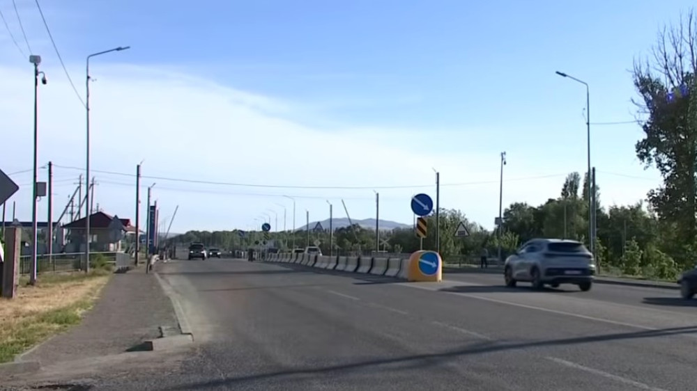 Стали известны подробности в деле о смертельном наезде полицейского на жену в Алматинской области