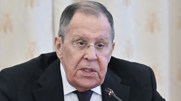 Лавров: киевский режим готов положить жизни миллионов украинцев