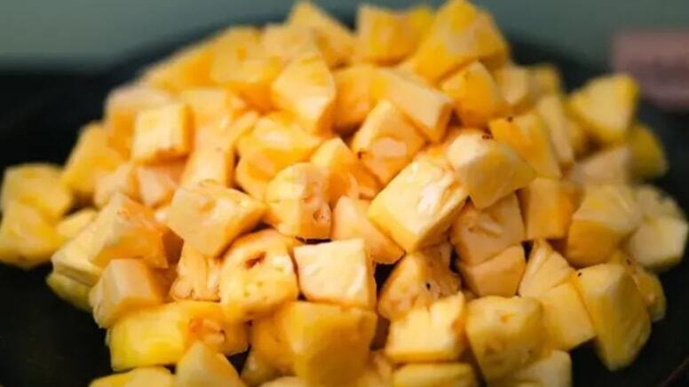 Hər gün ananas yeyənlər xəstəlik üzü görmür:
