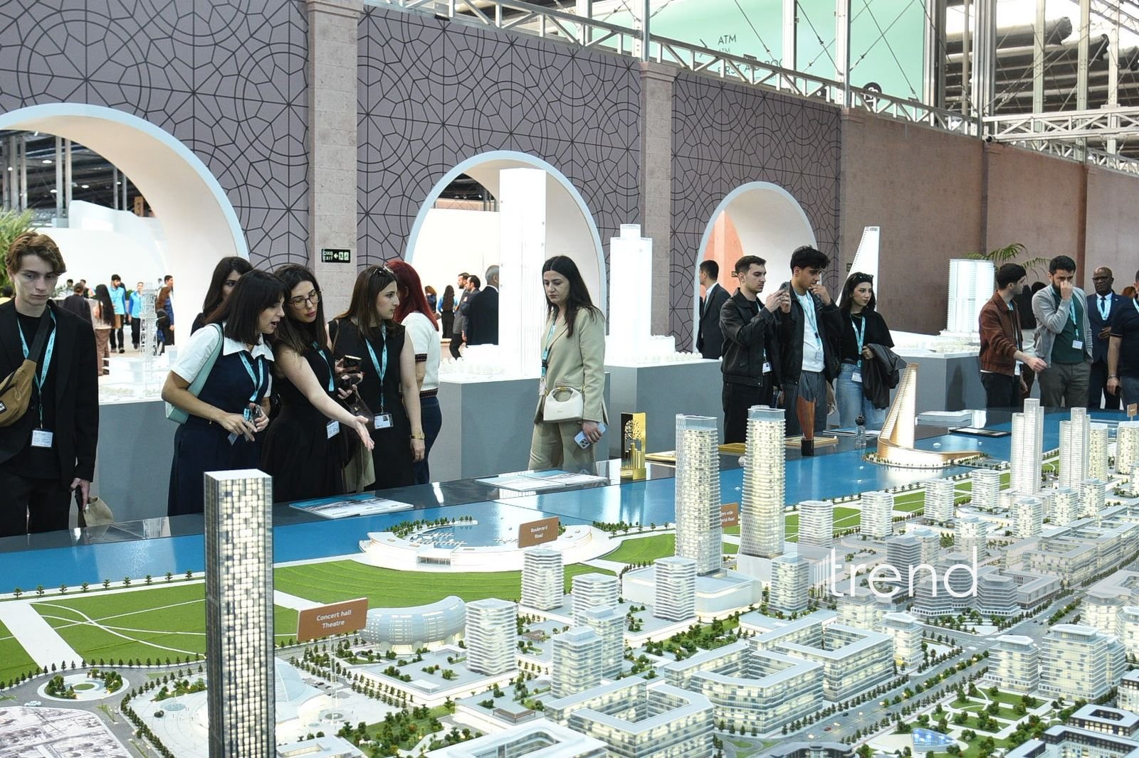 Павильон Baku White City на WUF13 находится в центре внимания иностранных гостей (ФОТО)