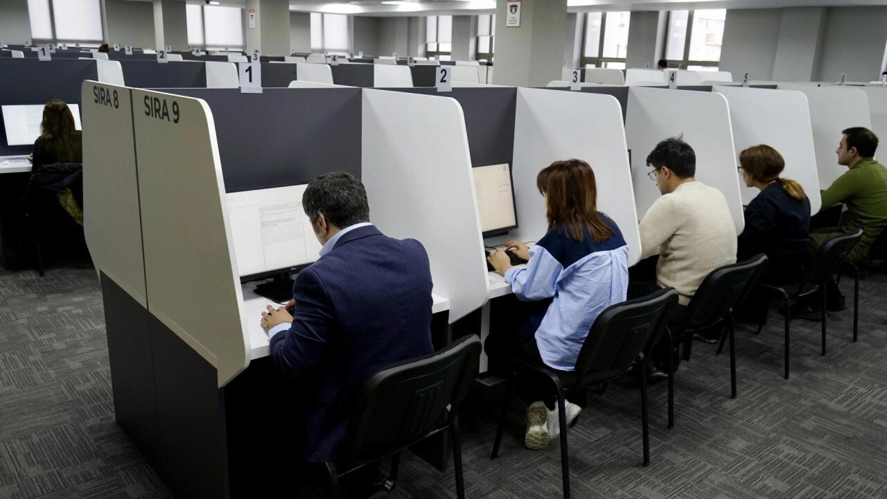 Hakimliyə namizədlər üçün test imtahanı keçirilib