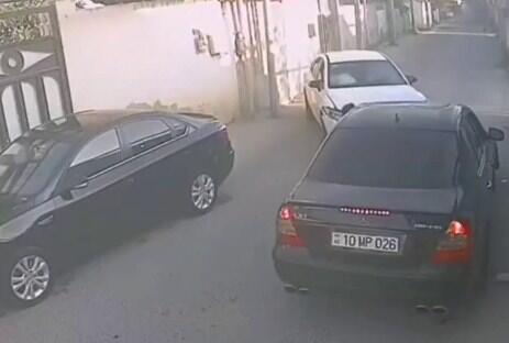 В Баку столкнулись Mercedes и BYD
