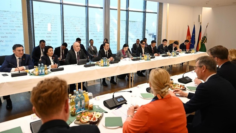 Kyrgyz parliamentary delegation meets Saxony delegation in Berlin