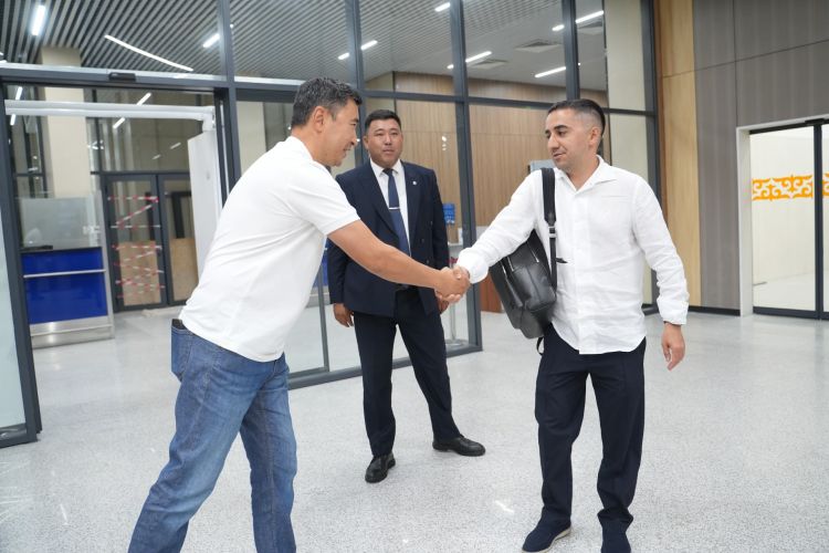 Delegation of leading Azerbaijani media representatives arrives in Kyrgyzstan