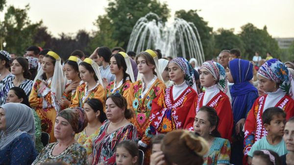 Сколько выходных будет в Таджикистане на День народного единства?