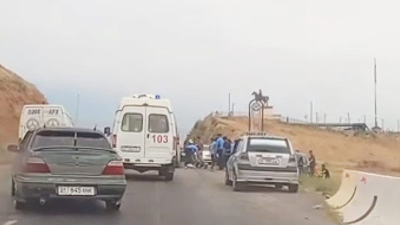 Two dead, several injured in head-on collision on Bishkek-Osh road