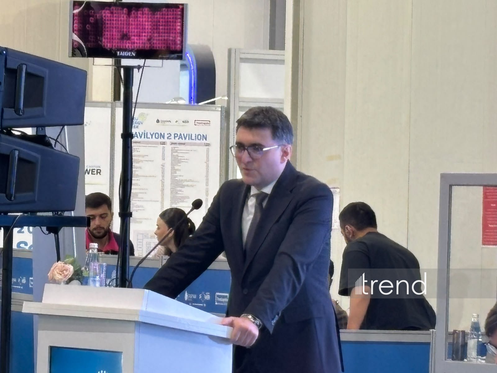 Азербайджан обсуждает со Всемирным банком развитие проектов в сфере возобновляемой энергетики