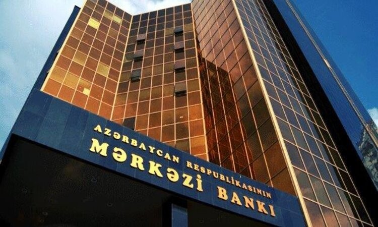Объем кредитов банков Азербайджана вырос на 3% за месяц
