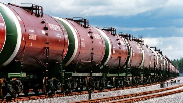 Кыргызстан договорился с Россией о поставках 100 тыс тонн ГСМ ежемесячно