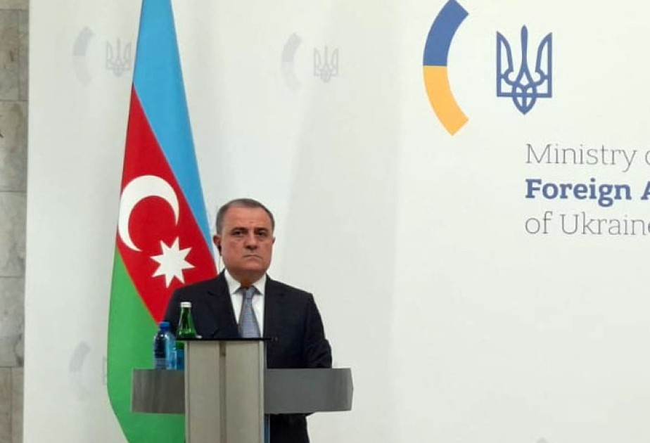 Байрамов: Азербайджан готов поставлять газ Украине при необходимости