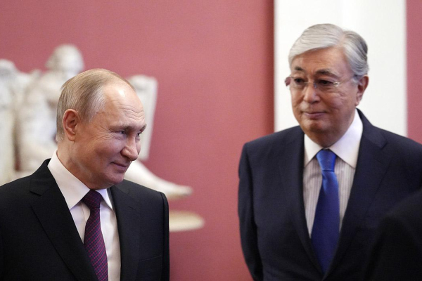 Токаев: В отличие от Азербайджана и Армении, война России и Украины...