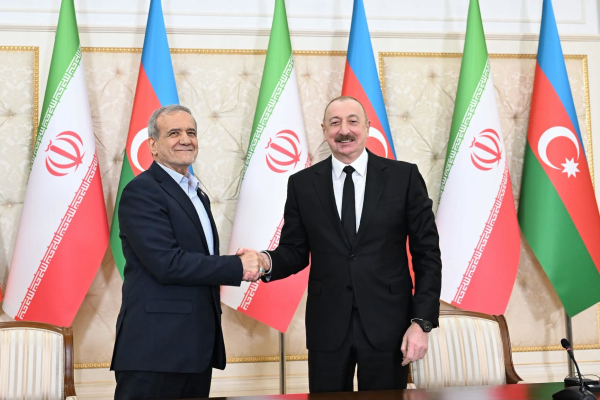 Пезешкиан заговорил об Азербайджане, Алиев ответил