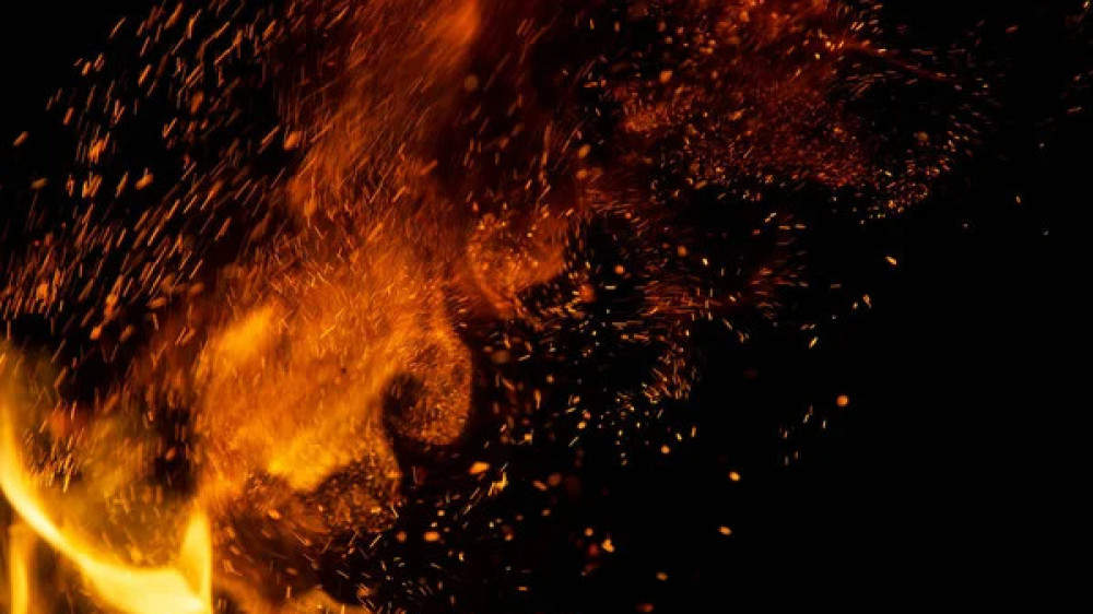 Казахстанец погиб в России после пожара на стройке