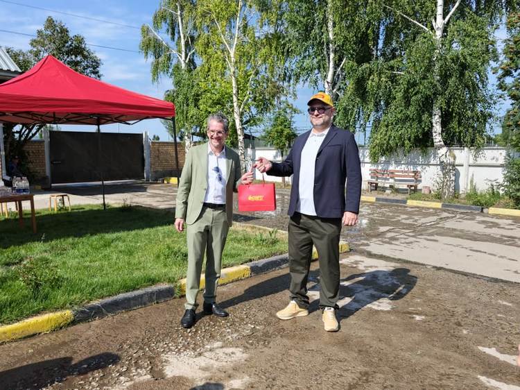 Swiss Ambassador visits Dairy Spring factory