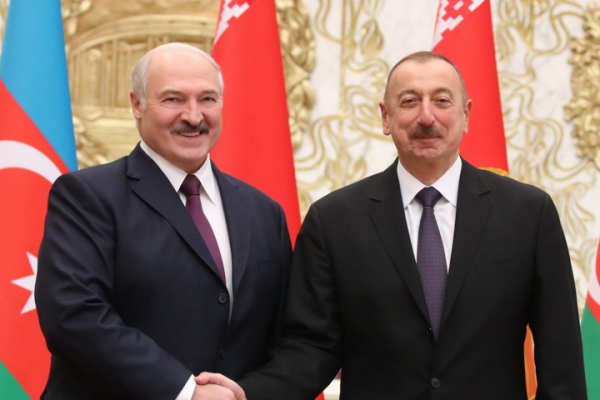 Алиев поздравляет Лукашенко