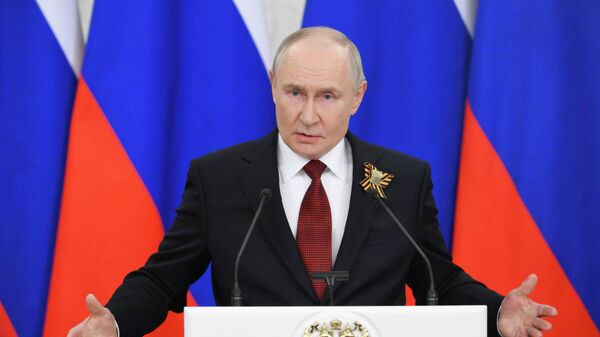 Значение 9 мая, переговорщик от ЕС и конец украинского конфликта: главное из речи Путина