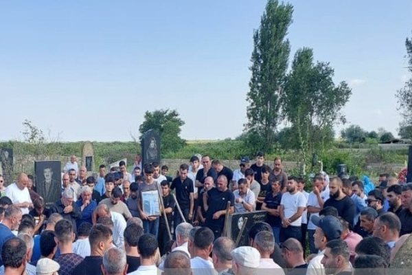 Погибшего у берегов Одессы капитана-азербайджанца похоронили