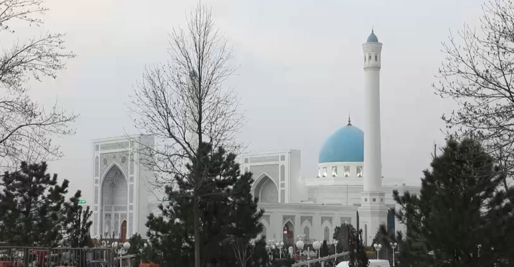Стало известно, какие улицы перекроют в Ташкенте в первый день Курбан хайита. Видео