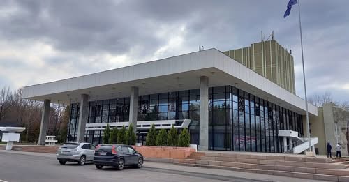 Кыргыз драма театрынын июнь айындагы репертуары