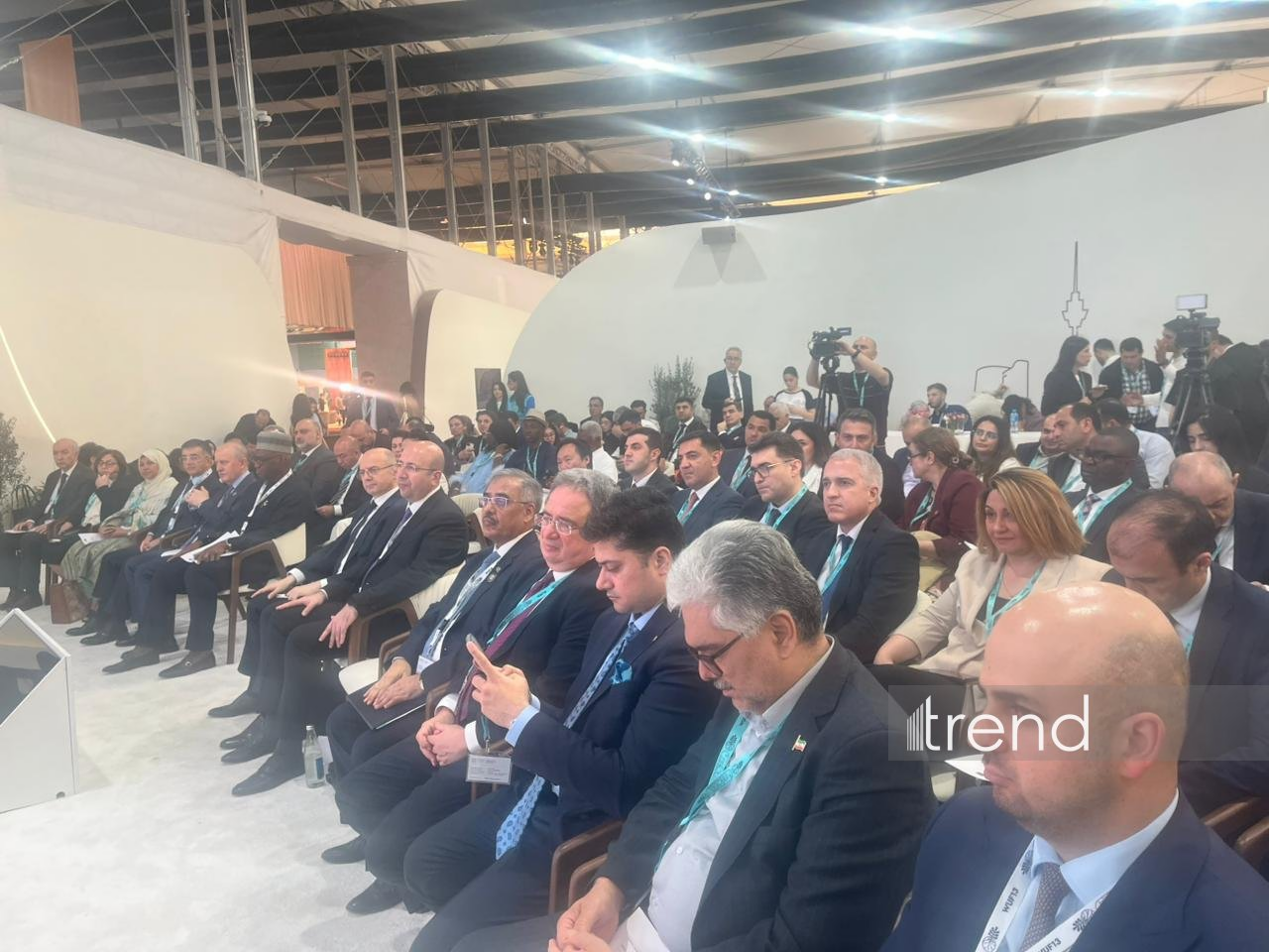 WUF13 çərçivəsində “D8 ölkələrinin Yüksək Səviyyəli Enerji və Urban Dialoqu” adlı tədbir keçirilib