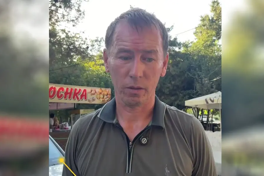 Слухи об изъятии торгового места у Хайруллы Асадова, известного как «живая книга», опровергнуты 09:39 / 27.07.2026 09:39 / 27.07.2026 Слухи об изъятии торгового места у Хайруллы Асадова, известного как «живая книга», опровергнуты