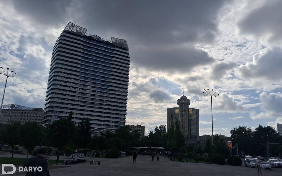 Сегодня по Узбекистану снова ожидаются дожди Только по Хорезмской, Бухарской, Навоийской областям без осадков. В столице во второй половине дня возможен кратковременный дождь, гроза.