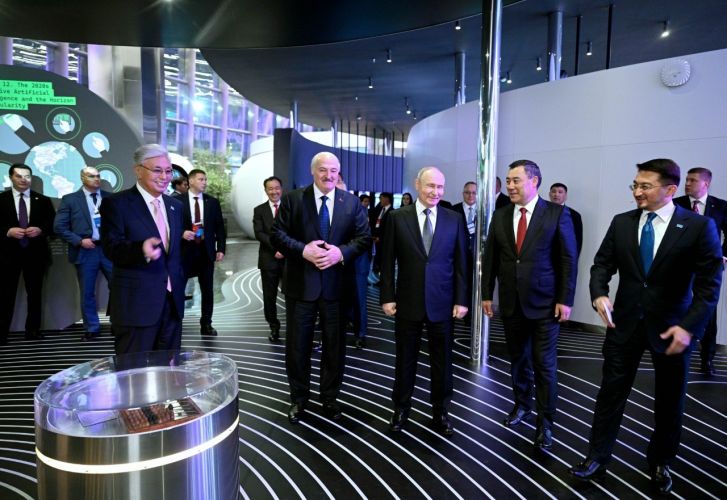 Sadyr Japarov visits digital achievements exhibition in Astana