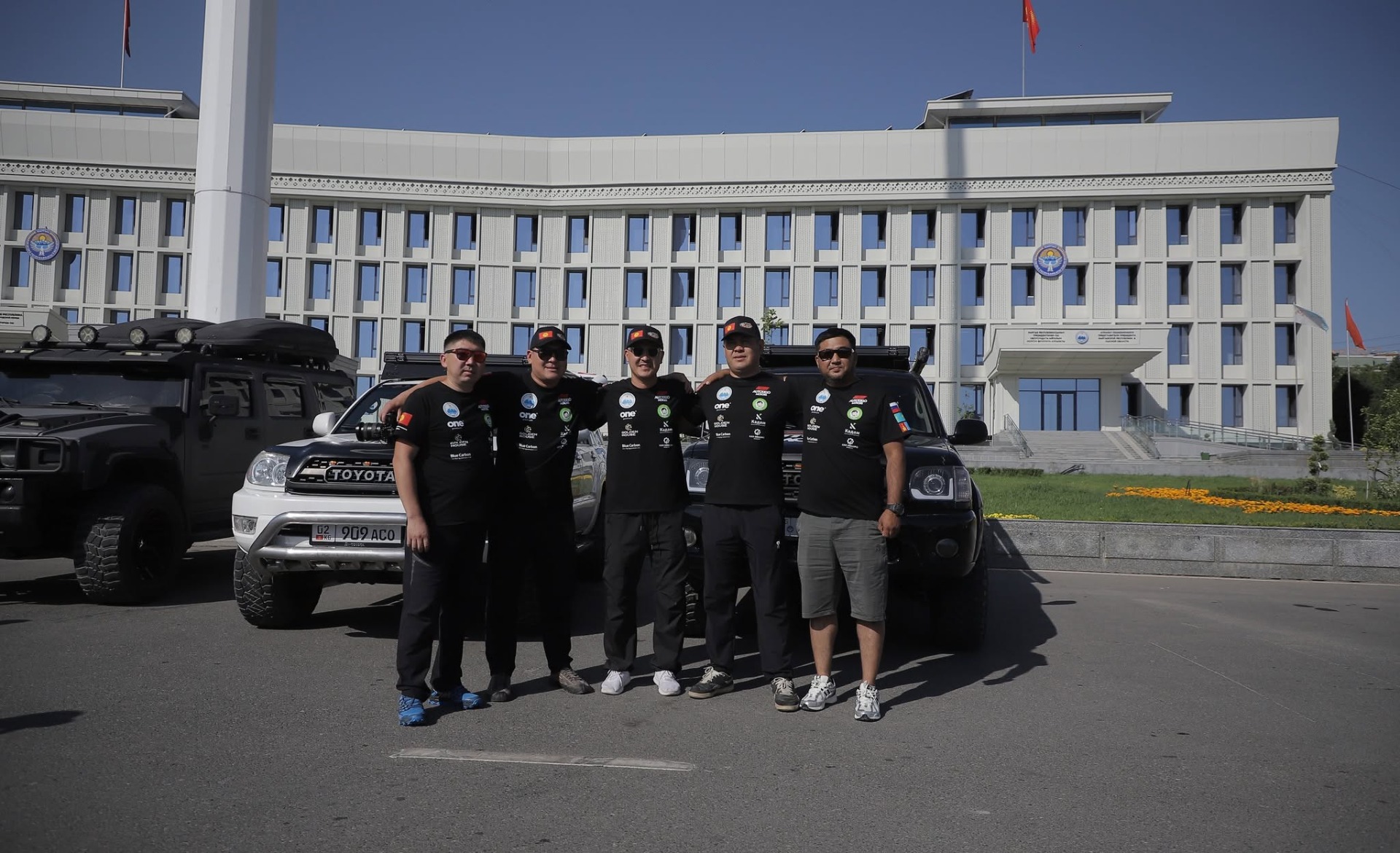 Из Оша стартовала автоэкспедиция по маршруту Кыргызстан — Алтай — Монголия