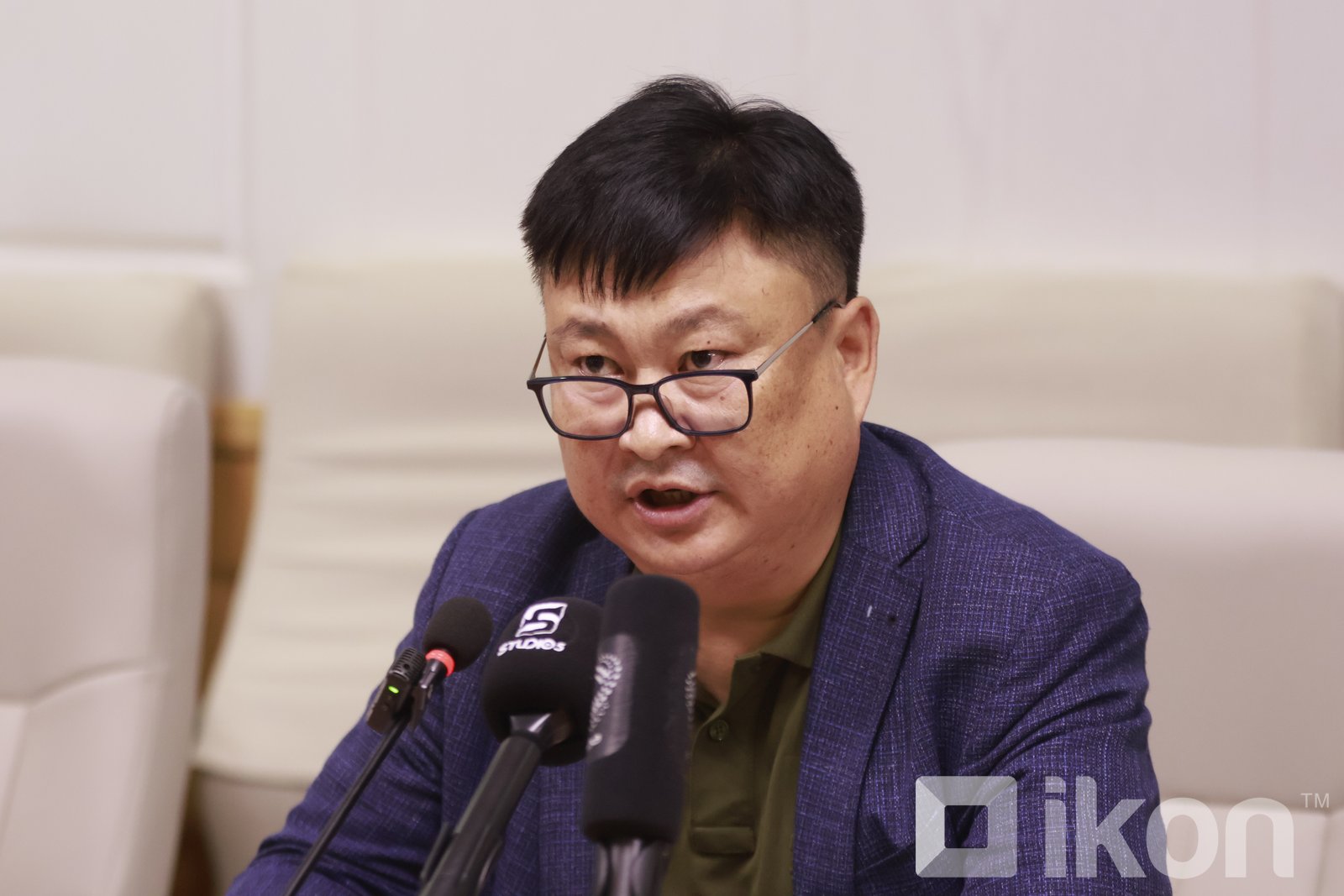 "Зарим иргэн машины банк нь нэлээд бензинтэй байгаа хэрнээ ₮10,000-аар нэмж дүүргэхээр оочер үүсгэж байна"