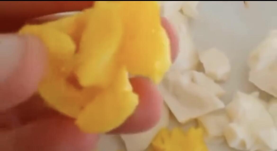1 qəpiyə satılan həmin yumurtalar barədə iddialar yayıldı
