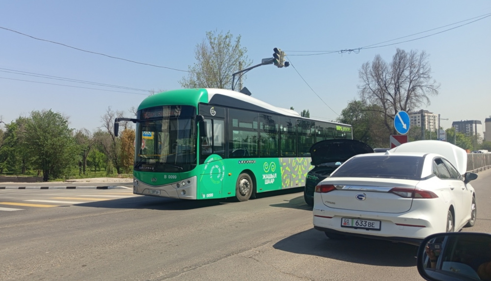 В Бишкеке временно изменили схемы движения пяти автобусных маршрутов