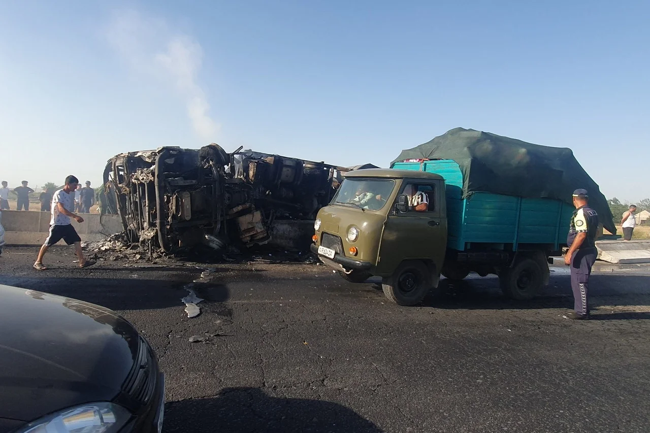 В Самаркандской области водитель погиб в ДТП с грузовиком