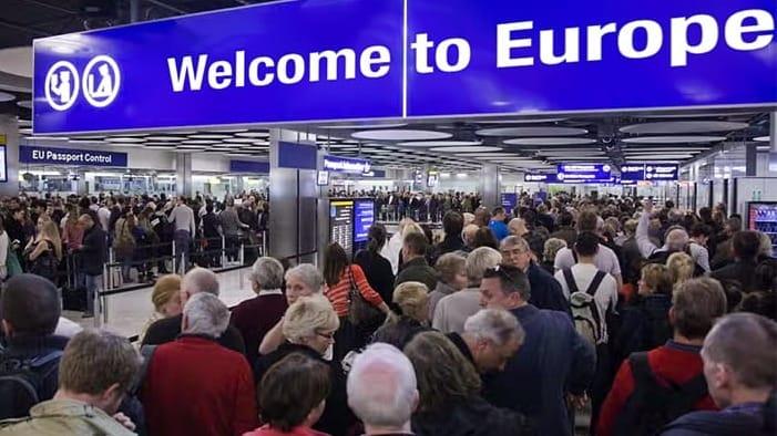 Новая система пограничного контроля в Европе привела к очередям в аэропортах