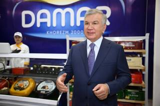 Президент ознакомился с деятельностью предприятия по производству молочной продукции