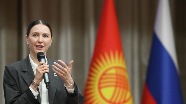 В Кыргызстане откроют десятки центров русского языка — Аршинова