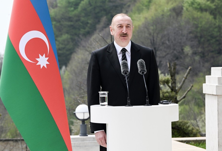 Президент Азербайджана: Ведутся переговоры по конкретным проектам, связанным с совместным производством военной продукции