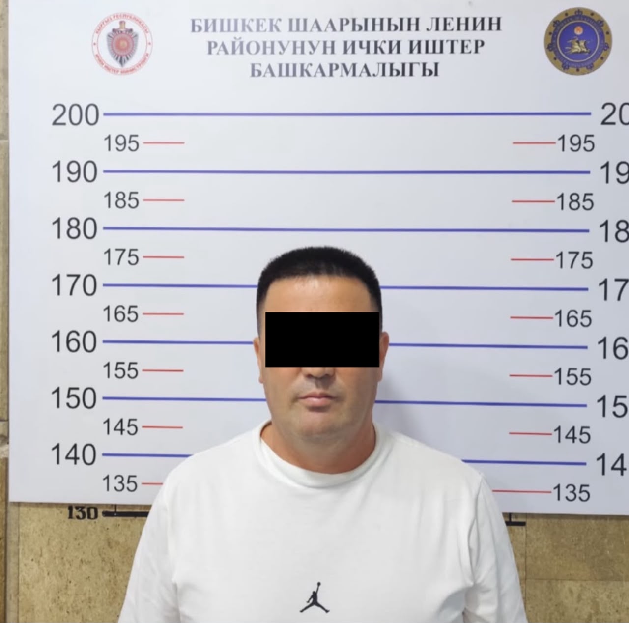 В Бишкеке мужчина переоформил чужую квартиру на себя и продал ее