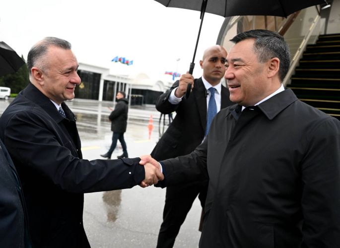 Sadyr Japarov arrives in Azerbaijan to attend World Urban Forum