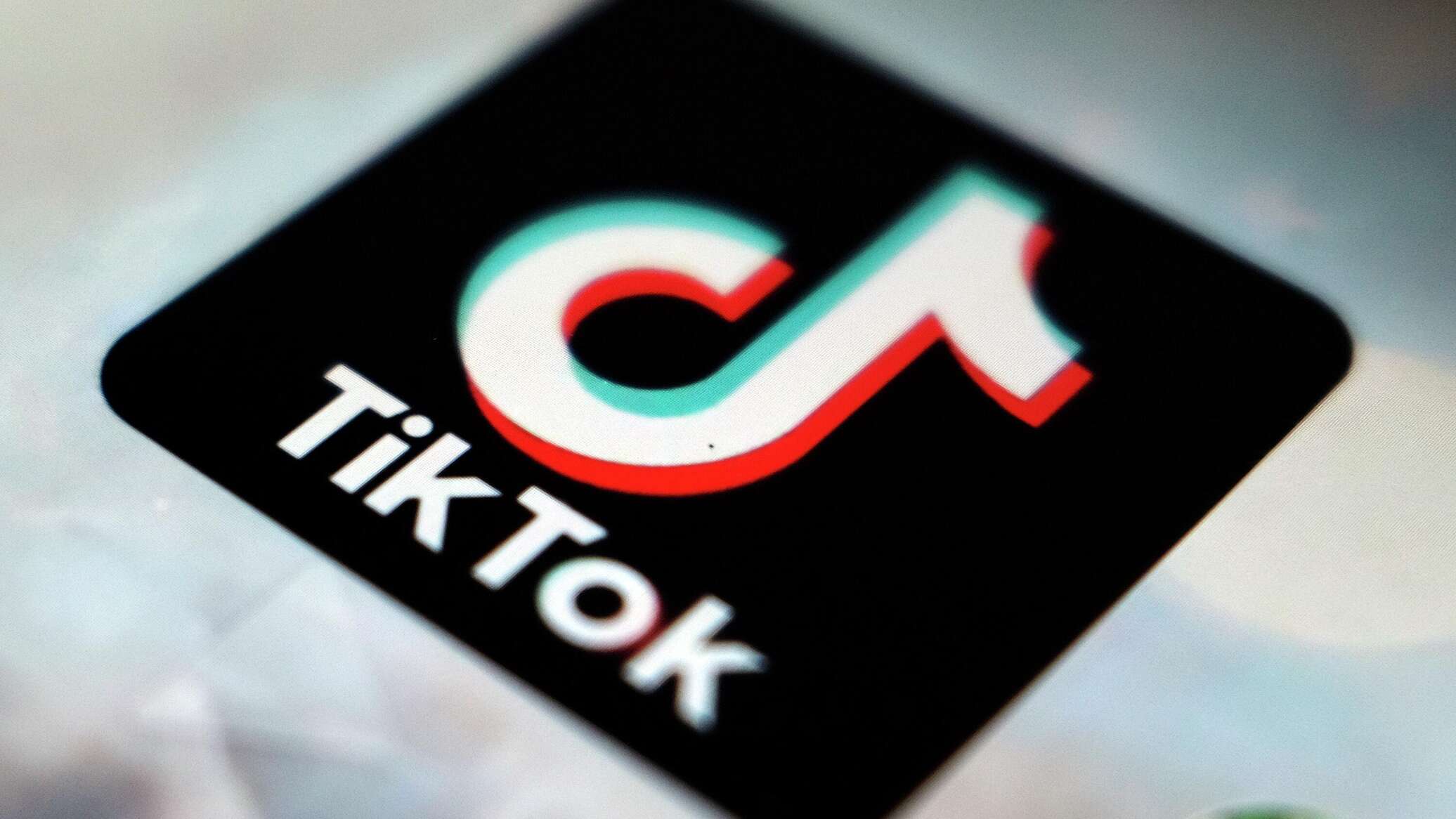 Депутат предложила разблокировать TikTok в Кыргызстане