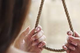 В Узгенском районе повесилась 29-летняя женщина